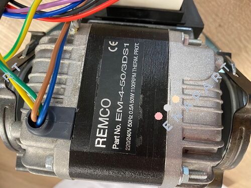 EM-4-50/3DS1 еднофазен, 50 вати, електричен мотор со двојно вратило